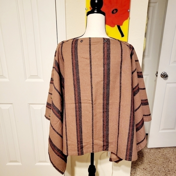 Obey | Stripe Snap Poncho - Picture 3 of 6